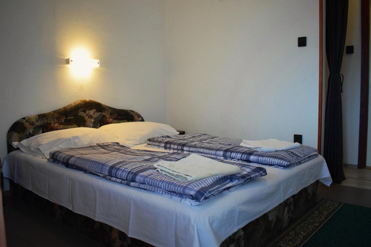 Ket Diofa Vendeghaz Hotel Felsőtárkány Buitenkant foto