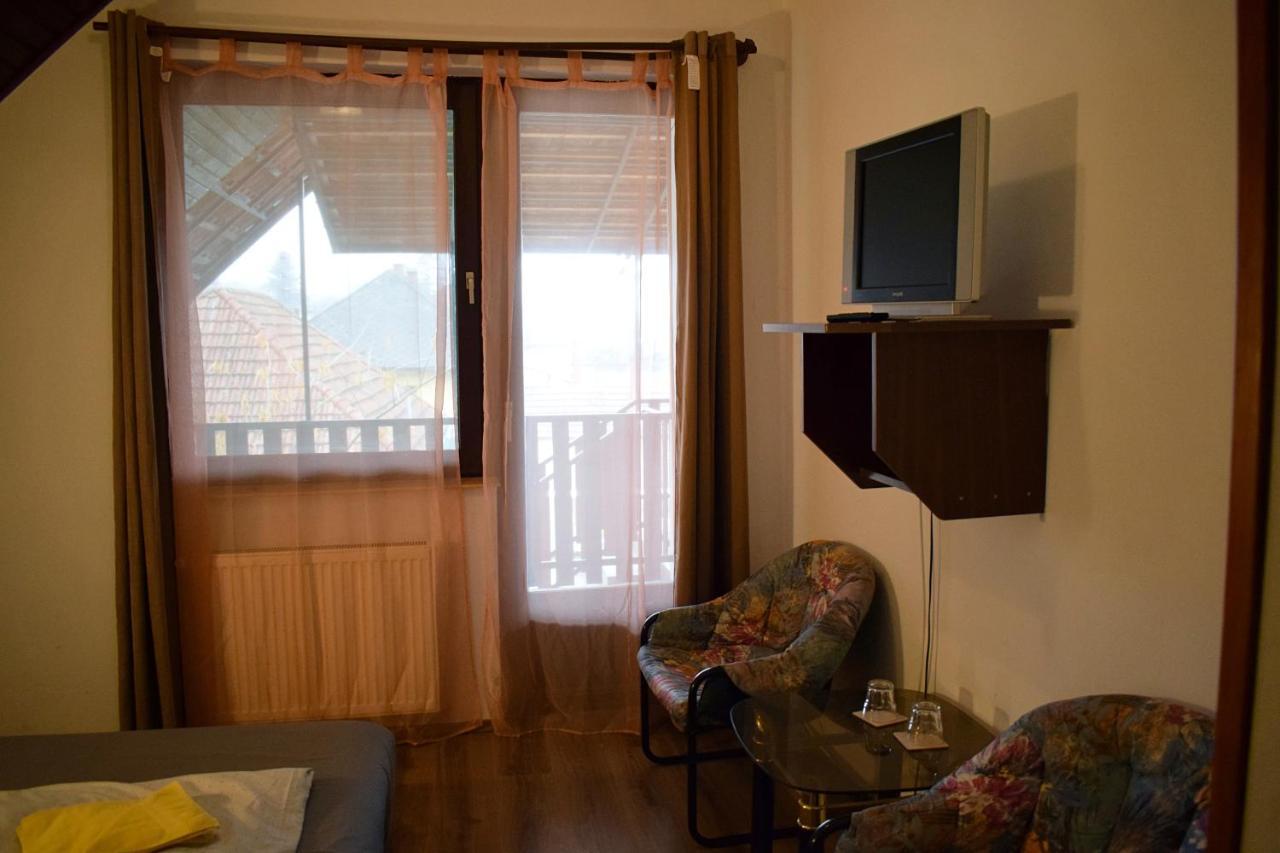 Ket Diofa Vendeghaz Hotel Felsőtárkány Buitenkant foto